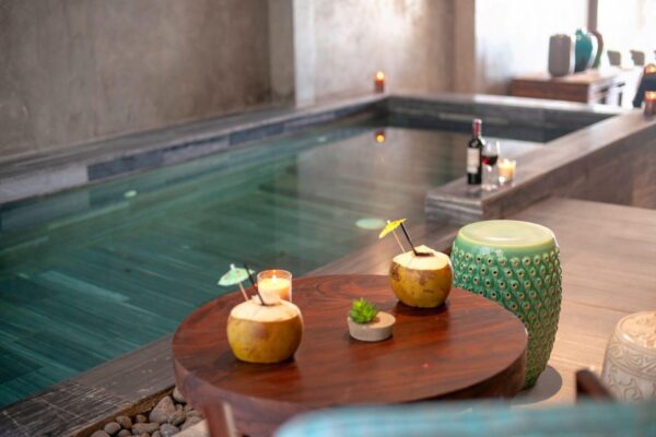 trang trí góc hồ bơi villa